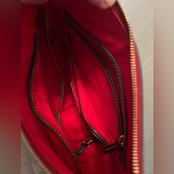 🛑SOLD🛑Dooney and Bourke Hobo Crossbody - Picture 7 of 9